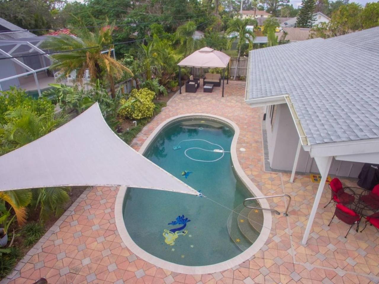 Chic Private Pool Home Minutes To Bonita Beaches ボニータ・スプリングス エクステリア 写真