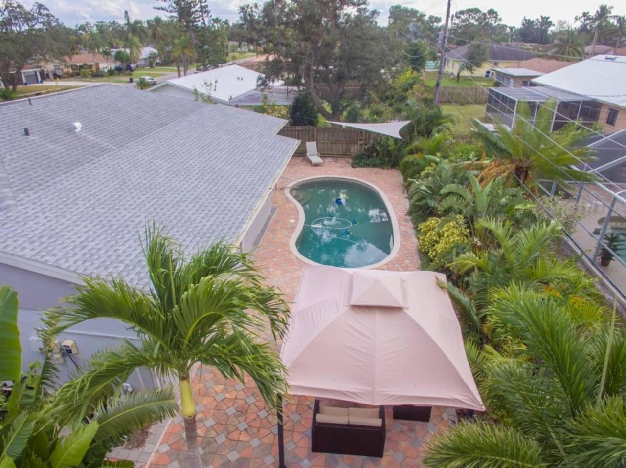 Chic Private Pool Home Minutes To Bonita Beaches ボニータ・スプリングス エクステリア 写真